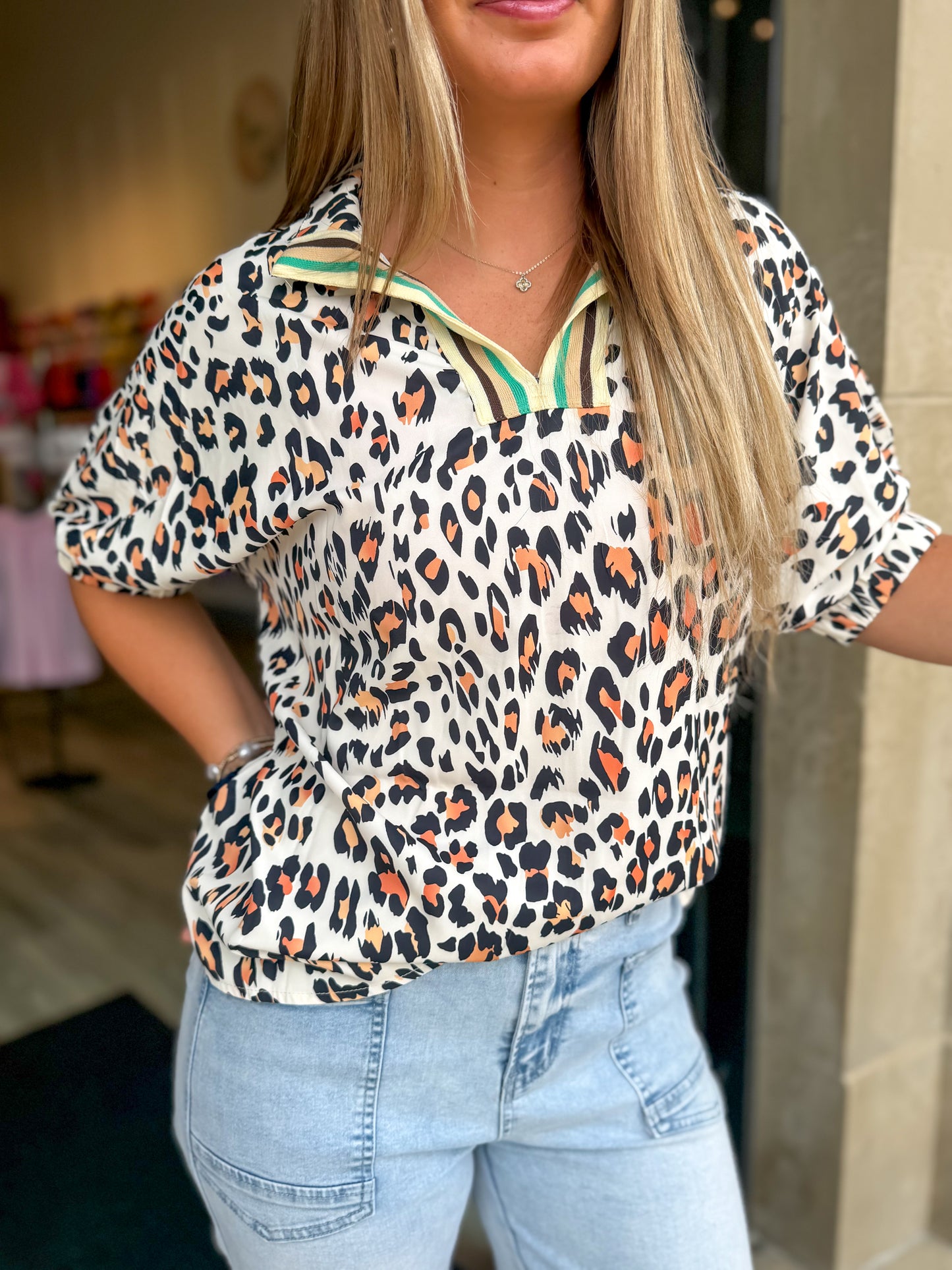 Leopard shirt / green trim