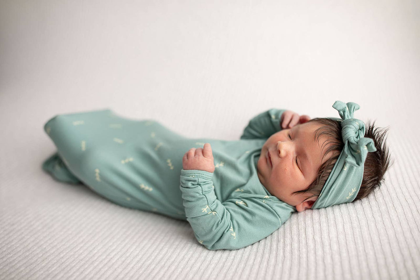 Arrow Print Knotted Newborn Baby Gown Pajamas