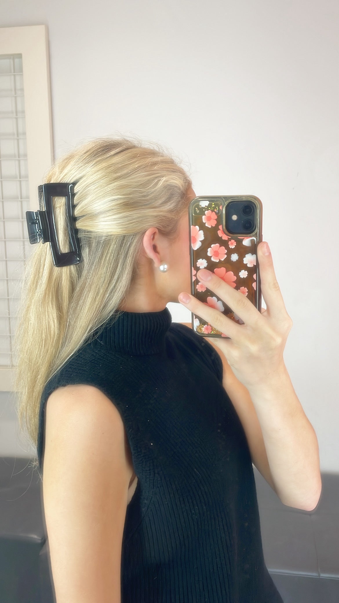Black Claw Clip