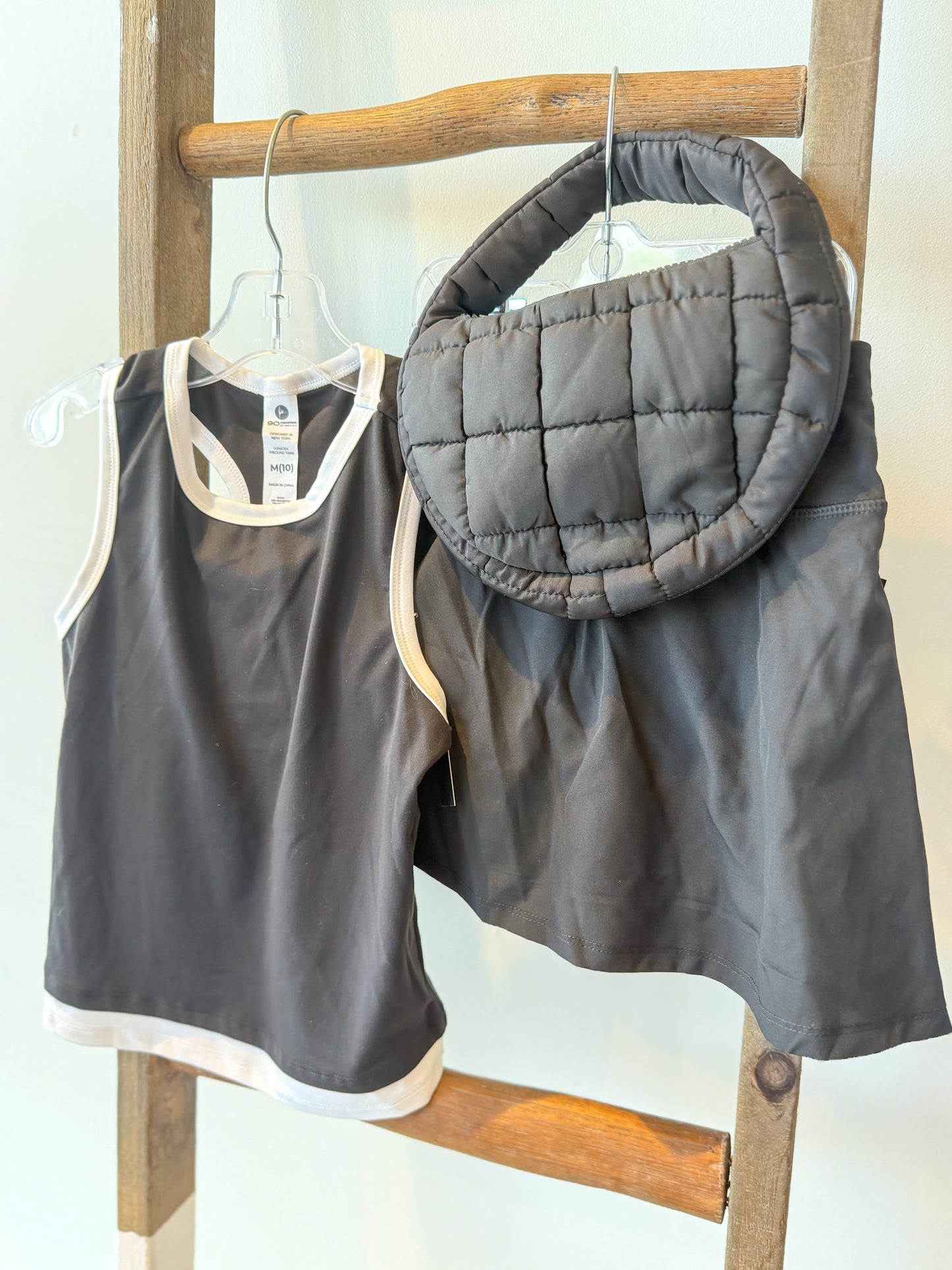 Tank skort set  w puff bag