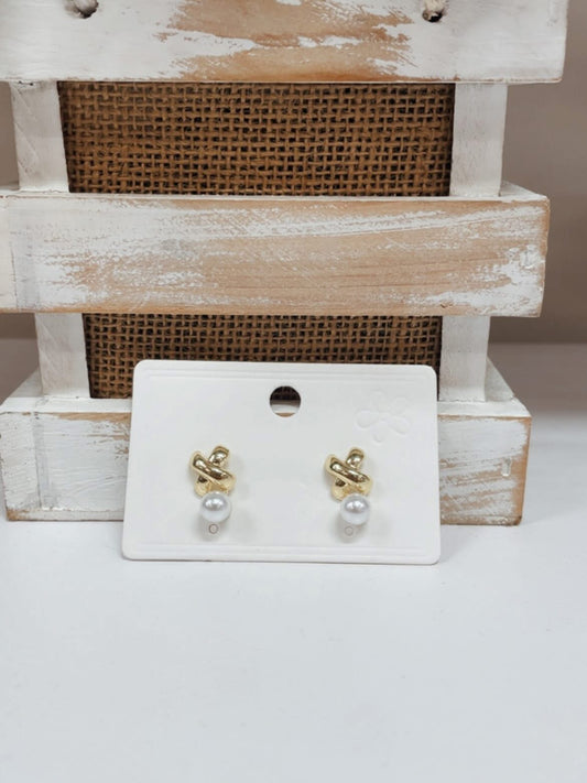 Criss Cross Pearl Studs