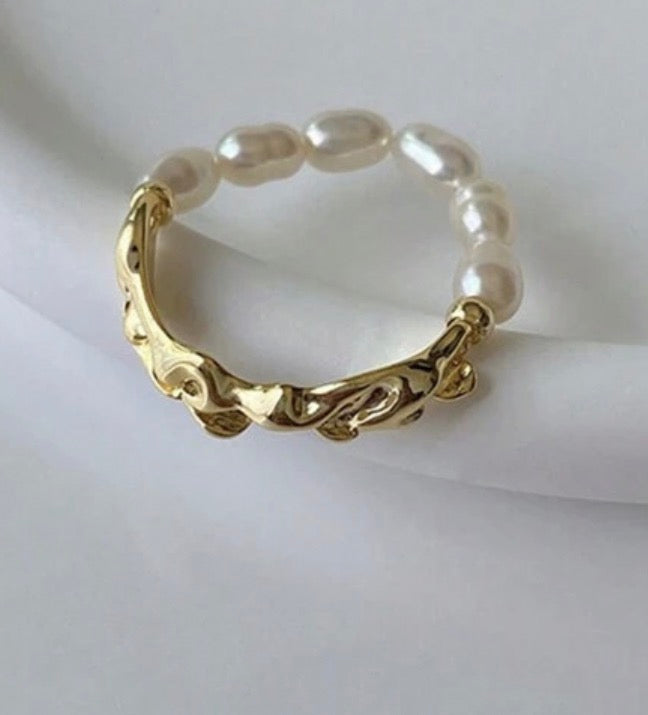 1/2 Chic ring