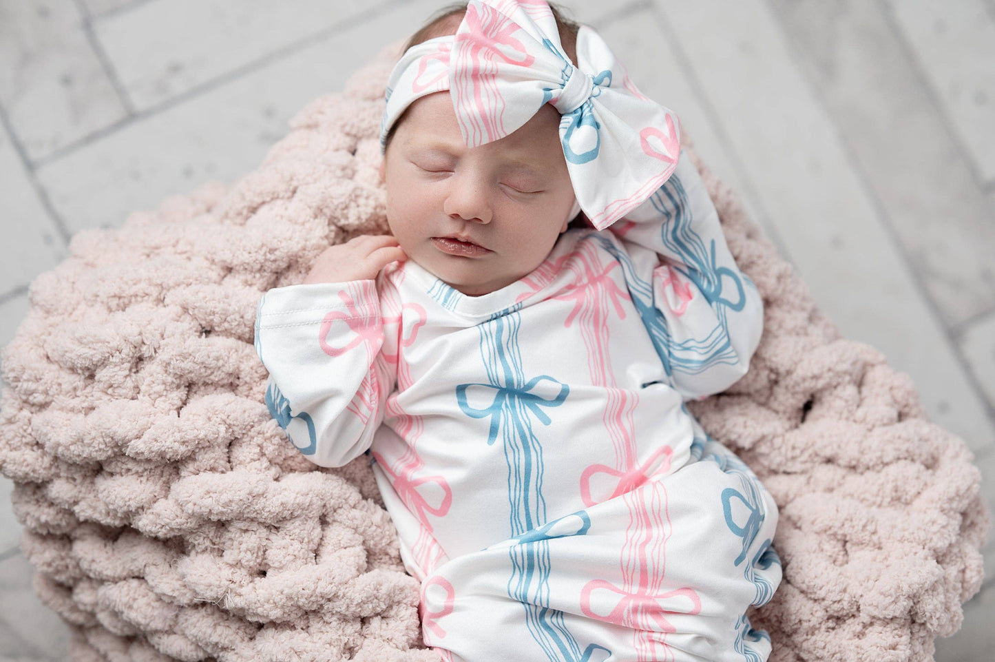 Infant Bow Rows Baby Gown and Bow Headband Set